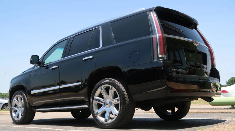 2018 Cadillac Escalade Luxury