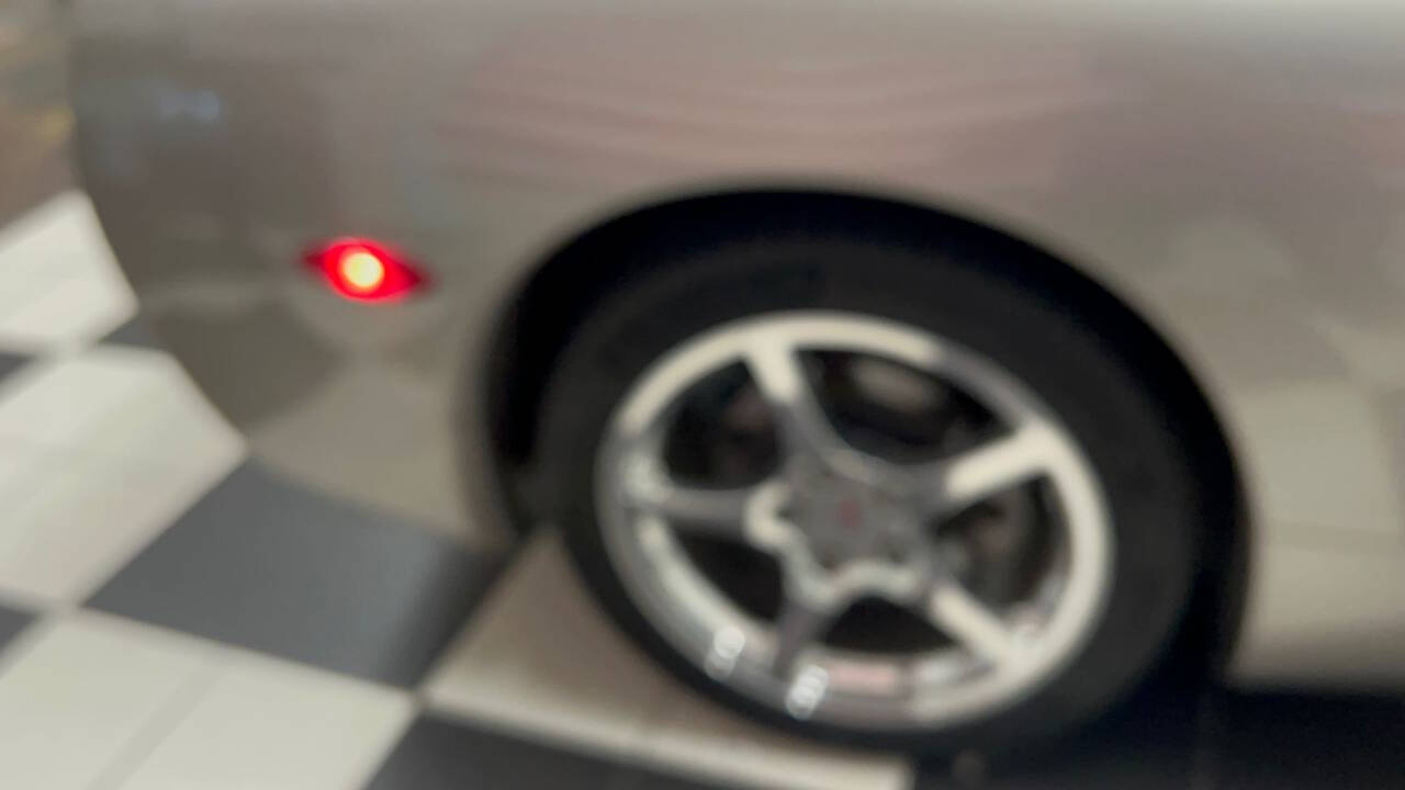 2000 Chevrolet Corvette 32