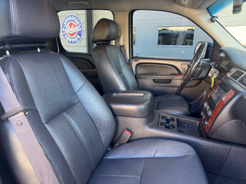 2012 Chevrolet Avalanche LS