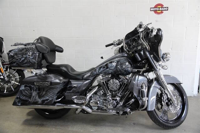 2011 Harley-Davidson CVO STREET