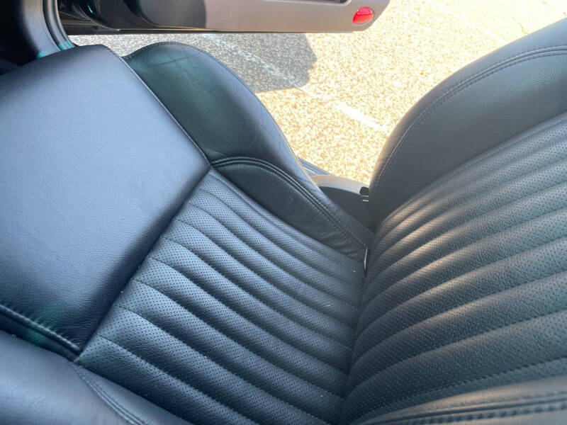 2005 Ford Thunderbird Deluxe