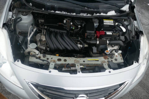 2013 Nissan Versa 1.6 SV