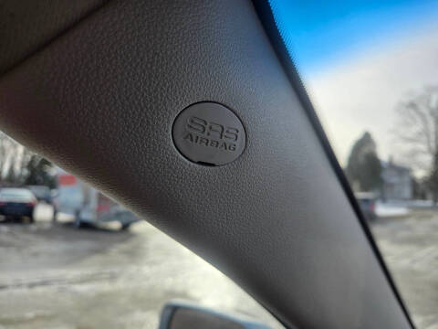 2007 Hyundai Entourage GLS