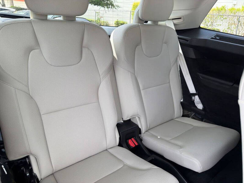 2024 Volvo XC90 B5 Core Bright Theme