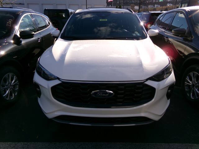 2026 Ford Escape ST-Line Elite