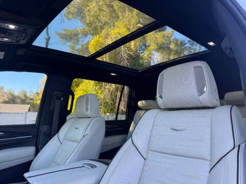 2022 Cadillac Escalade ESV Sport