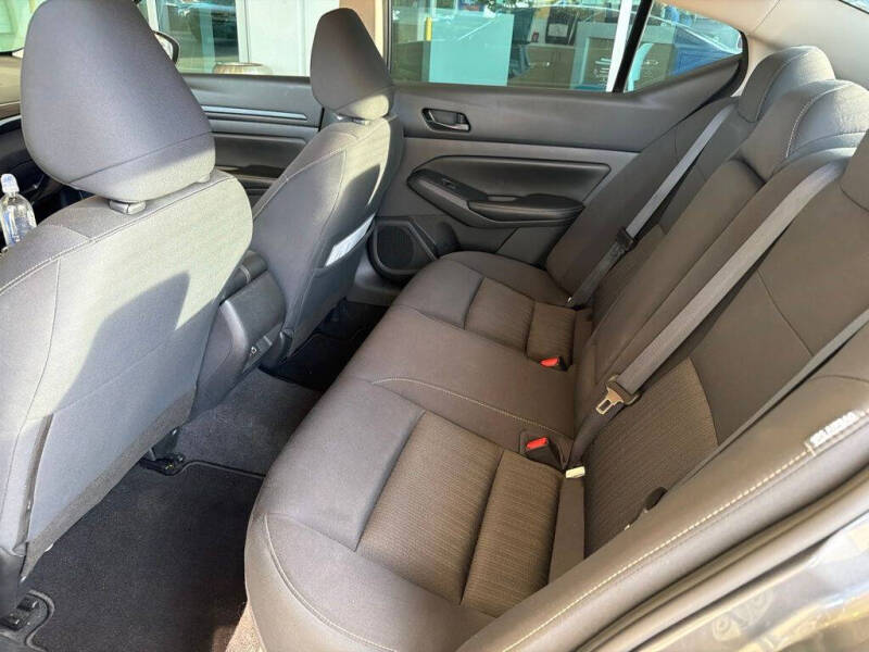 2024 Nissan Altima 2.5 SV