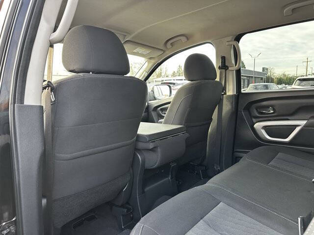 2017 Nissan Titan Platinum Reserve