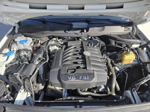 2016 Volkswagen Touareg VR6 Lux