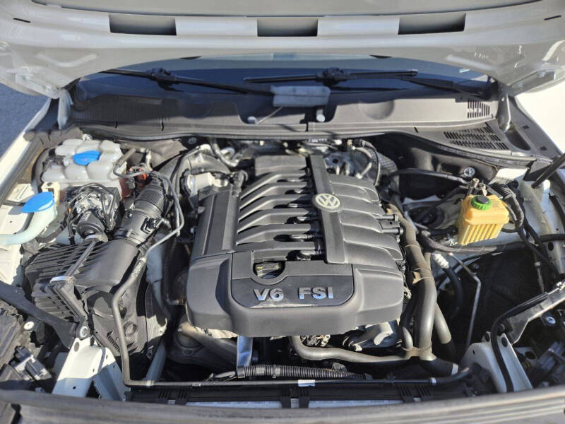 2016 Volkswagen Touareg VR6 Lux