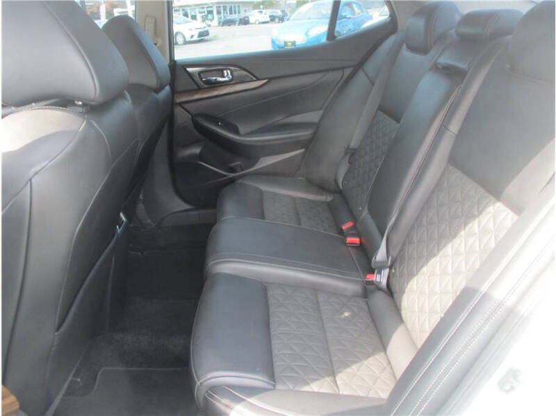 2017 Nissan Maxima Platinum