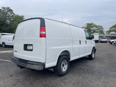 2025 Chevrolet Express 2500