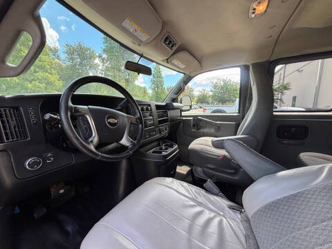 2017 Chevrolet Express LT 3500