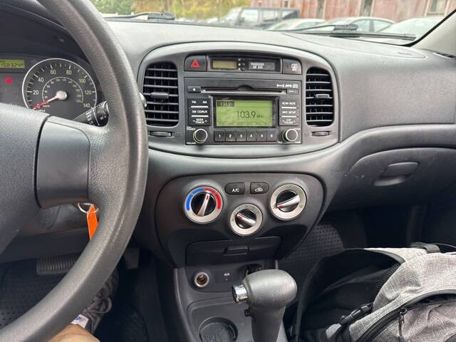 2009 Hyundai Accent GS