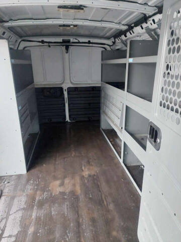 2017 Chevrolet Express 2500