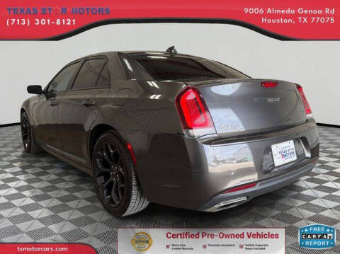 2020 Chrysler 300 Touring