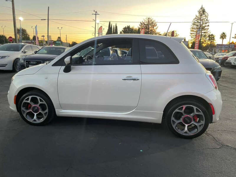 2016 FIAT 500 Sport