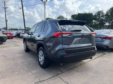2023 Toyota RAV4 LE