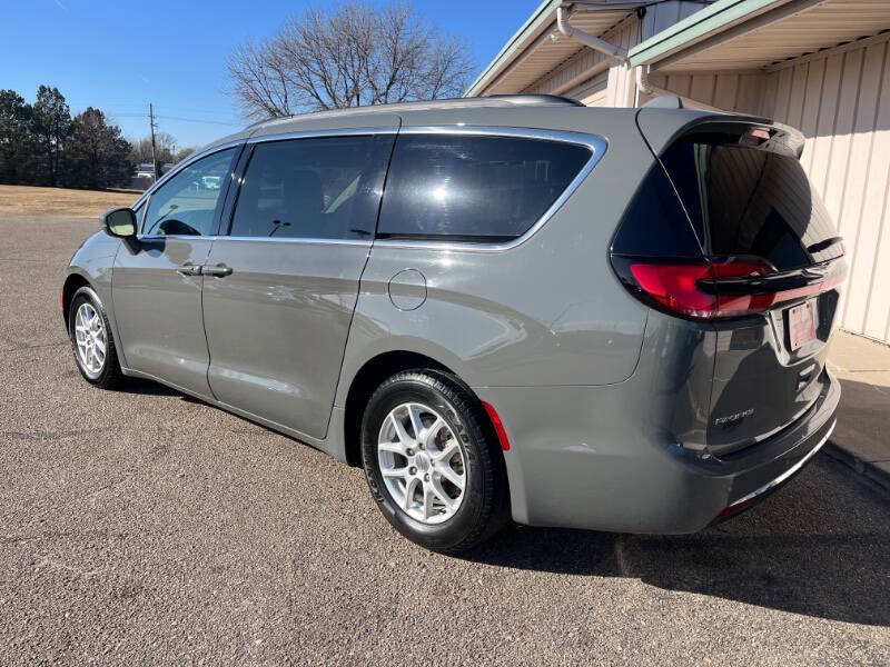 2022 Chrysler Pacifica Touring L