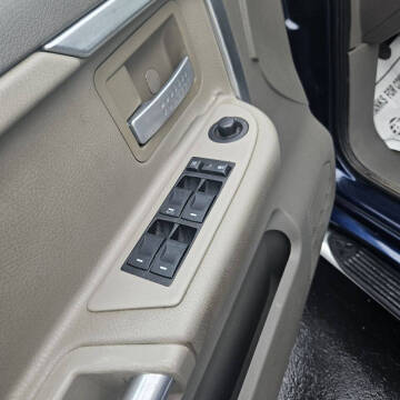 2006 Mitsubishi Raider XLS