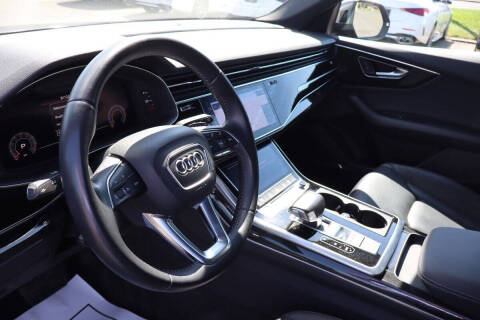 2019 Audi Q8 quattro Premium Plus 55 TFSI