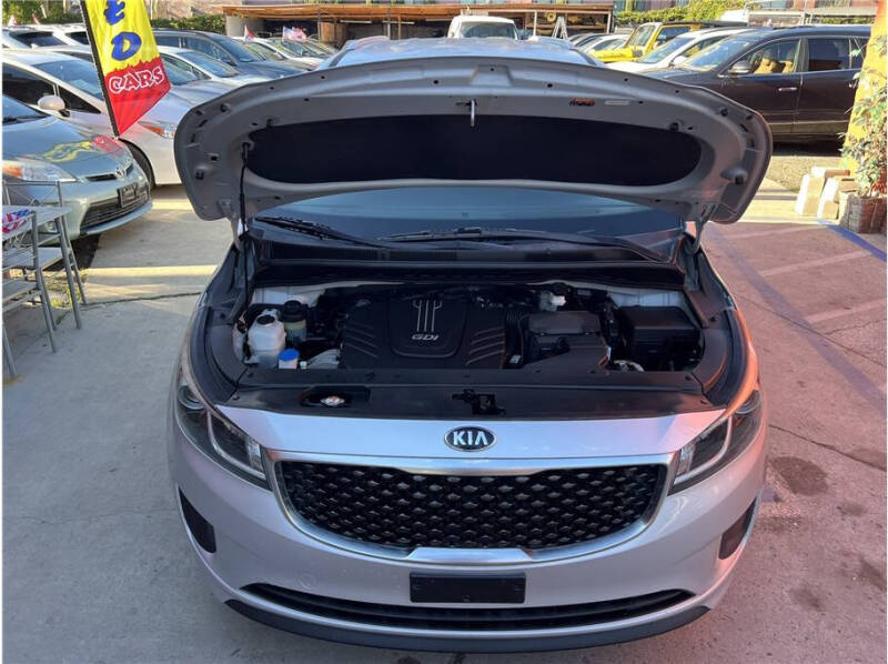 2015 Kia Sedona LX