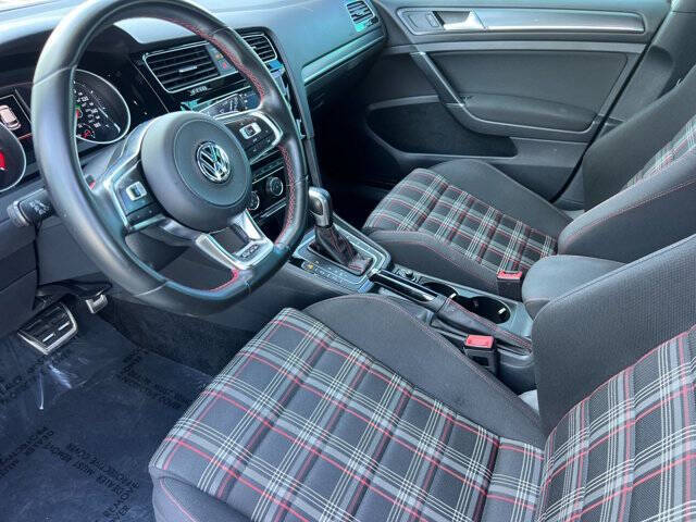 2020 Volkswagen Golf GTI S