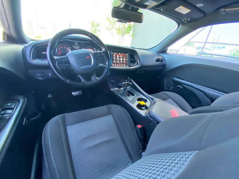 2020 Dodge Challenger SXT