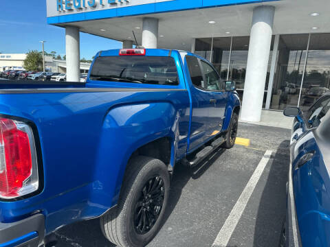 2022 GMC Canyon Elevation Standard