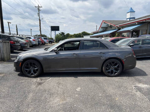 2022 Chrysler 300 Touring L
