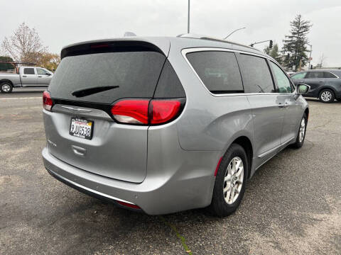 2020 Chrysler Pacifica Touring L
