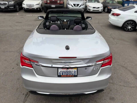 2012 Chrysler 200 Touring