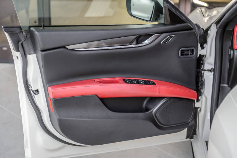 2018 Maserati Ghibli