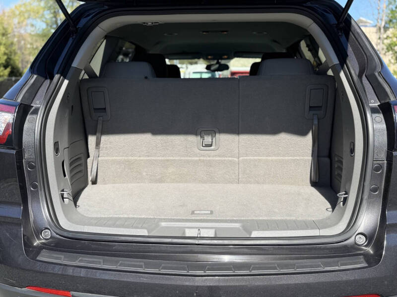 2017 Chevrolet Traverse LS