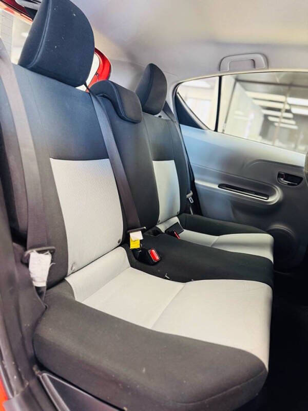 2012 Toyota Prius c Three