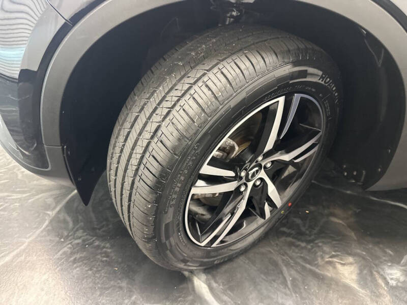 2023 Volvo XC40 B5 Core