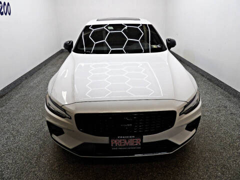 2024 Volvo S60 B5 Plus Black Edition