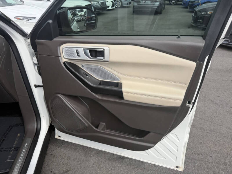 2020 Ford Explorer Platinum