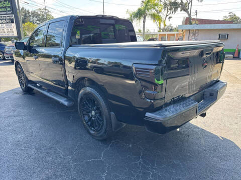 2018 Nissan Titan SV