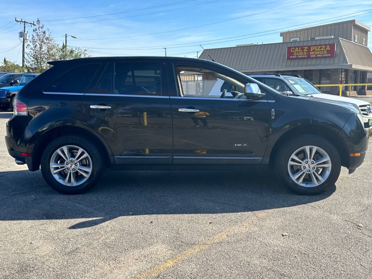 2010 Lincoln MKX for sale at CarMood in Virginia Beach, VA