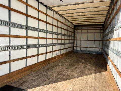 2018 Freightliner M2 106