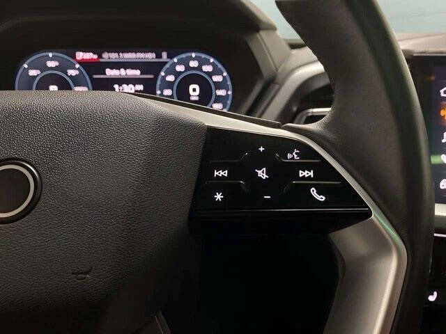 2024 Audi Q4 e-tron quattro Premium 55