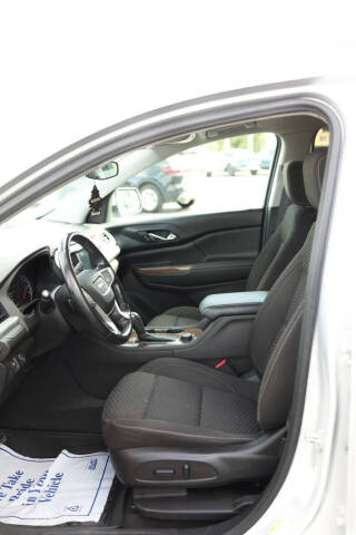 2018 GMC Acadia SLE-2