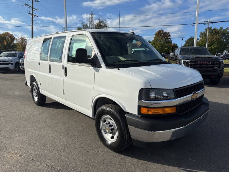 2025 Chevrolet Express 2500