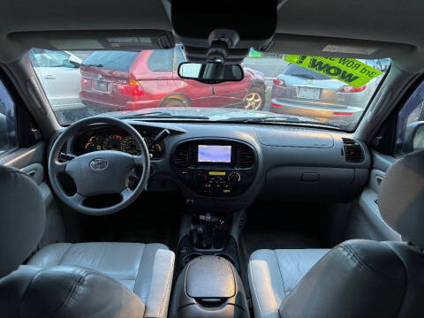 2003 Toyota Sequoia SR5