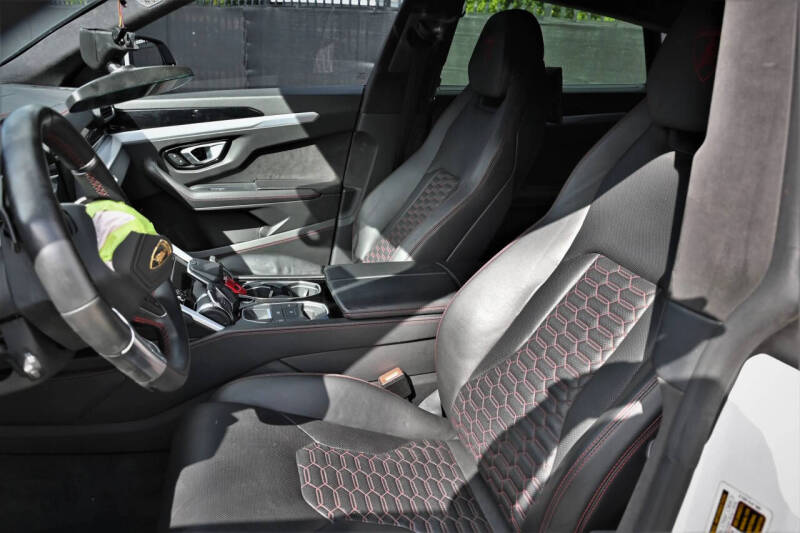 2019 Lamborghini Urus