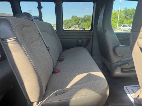 2020 GMC Savana LT 2500