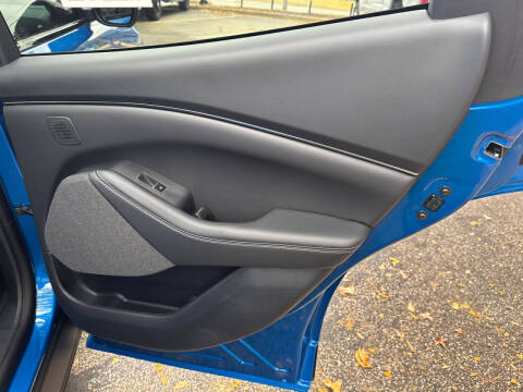 2025 Ford Mustang Mach-E Premium