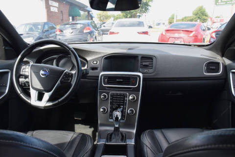 2015 Volvo S60 T5 Drive-E Platinum