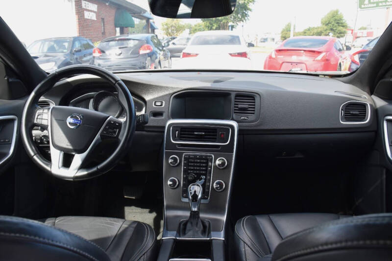 2015 Volvo S60 T5 Drive-E Platinum